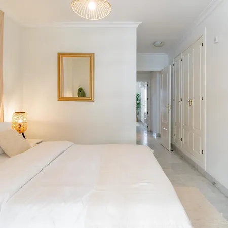 2 Bedroom With Stunning Views ماربيا