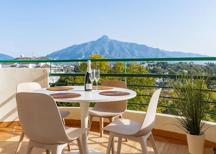 Apartment 2 Bedroom With Stunning Views *