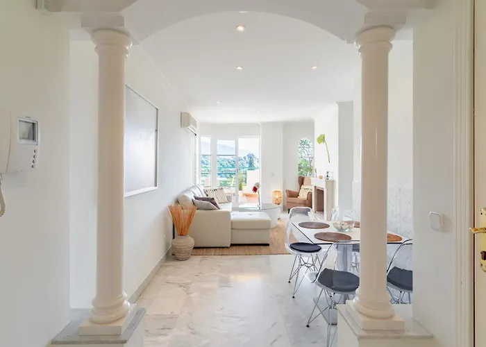 2 Bedroom With Stunning Views Marbella
